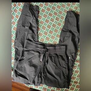 Lululemon dance studio joggers size 4